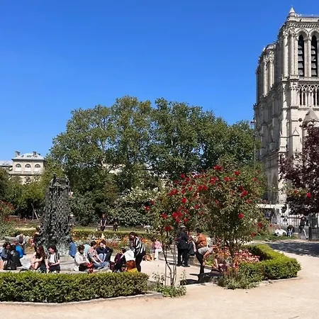 Appartamento A Gem At Notre Dame