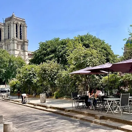 A Gem At Notre Dame Appartamento Parigi